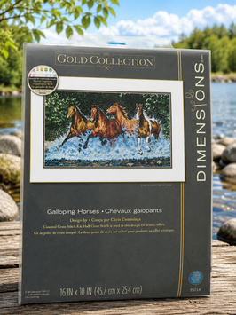 Dimensions 35214 Galloping Horses &mdash; набір для вишивання хрестиком &laquo;Біжучі коні&raquo;, серія Gold Collection
